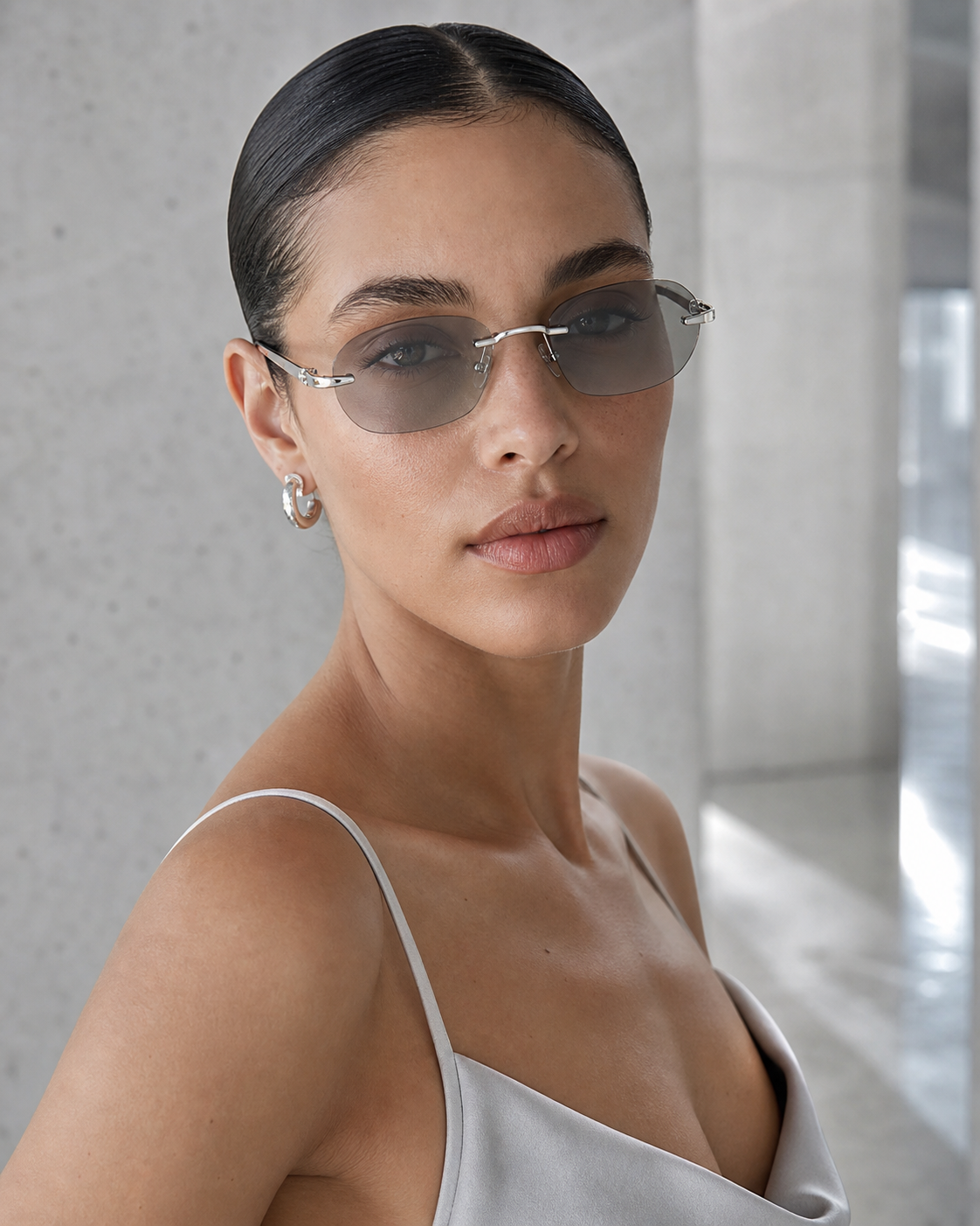 VOGGY - Mercure worn by model